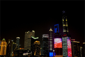 爱上海：The mystery in the dawn! Exploring a new day in Shanghai's backyard garden